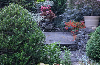 Tour a Garden That Perfectly Balances Hardscape and Plants