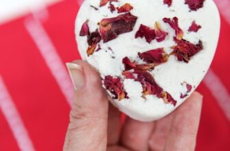 How to Make Bath Bombs the Easy Way