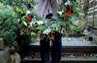 17 DIY Christmas Wreath Ideas to Make This Year