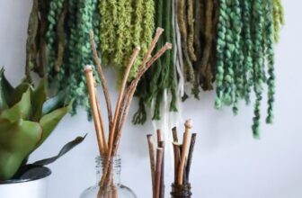 Natural Reed Diffuser: Freshen Up the Home with Essential Oils